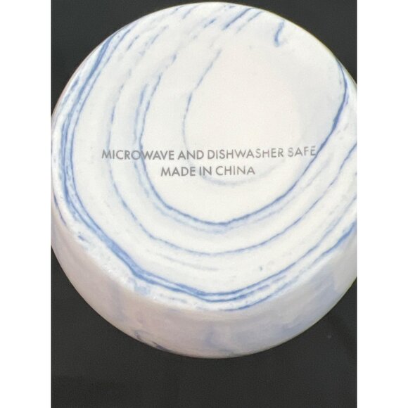 Elegant Blue & White Swirl Ceramic Mug - Picture 6 of 6